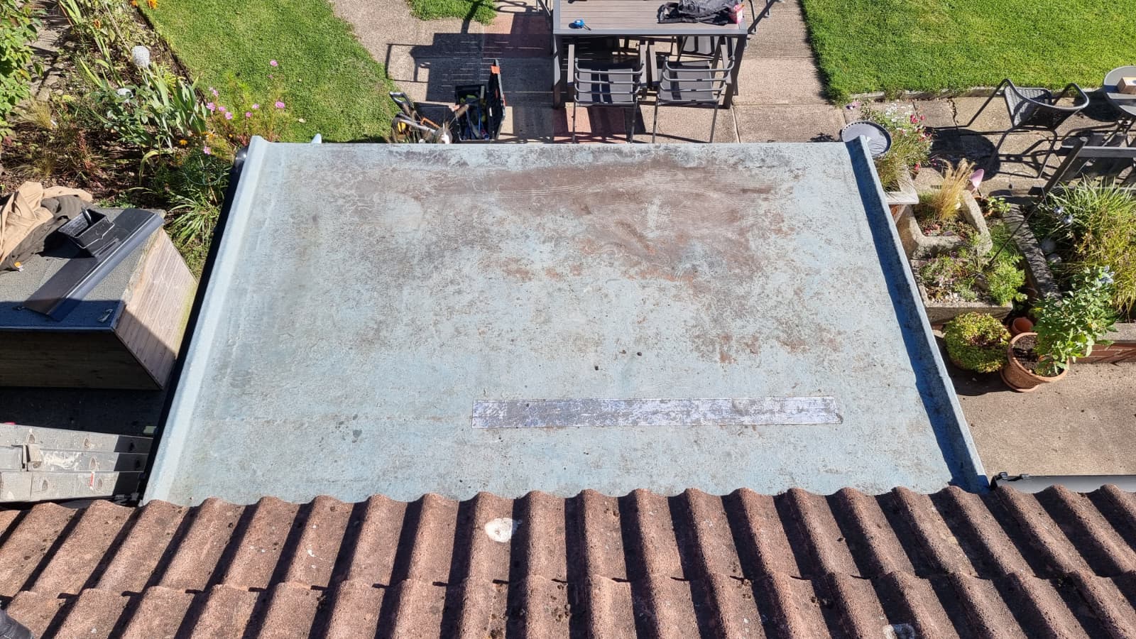 Flat roof before EPDM rubber replacement